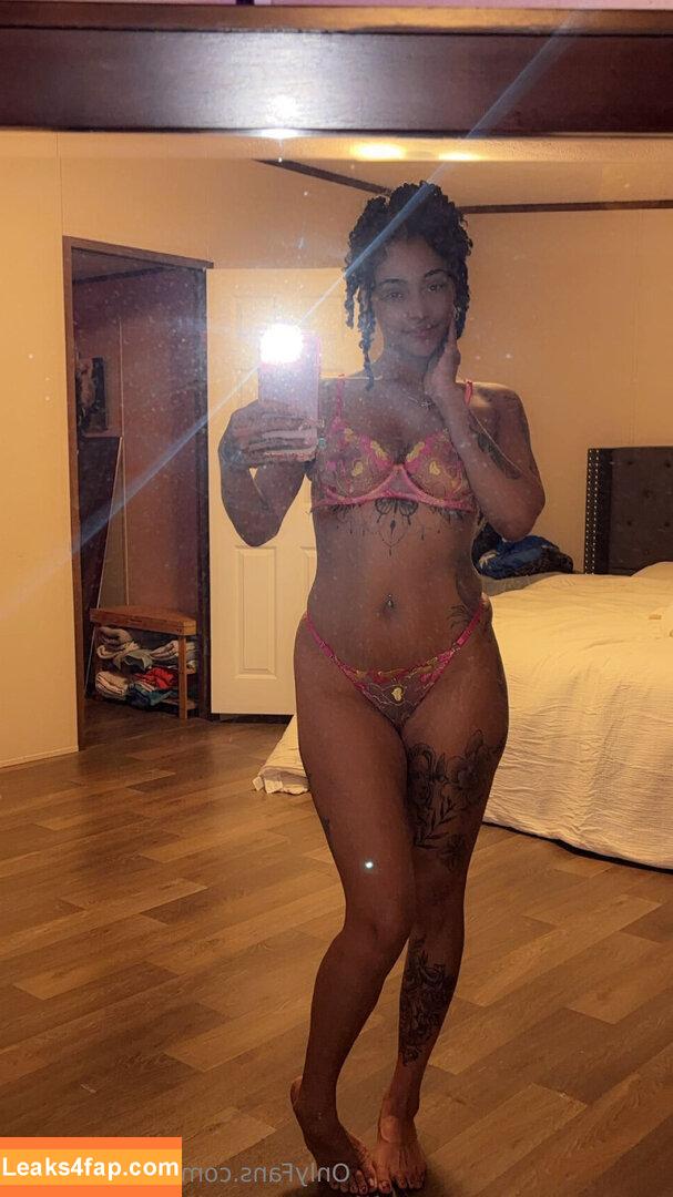 Lashaelynnn7 / Britt Bratt / Virgoatbratt leaked photo photo #0014