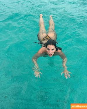 Lasirena69 photo #0374