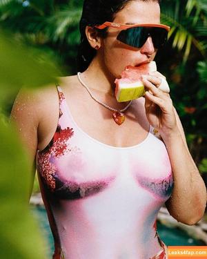 Lasirena69 photo #0752