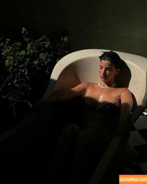 Lasirena69 photo #0943