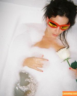 Lasirena69 photo #0948