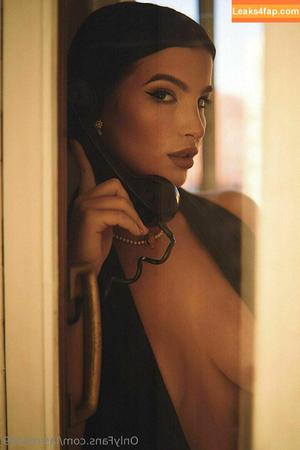 Lasirena69 photo #0975