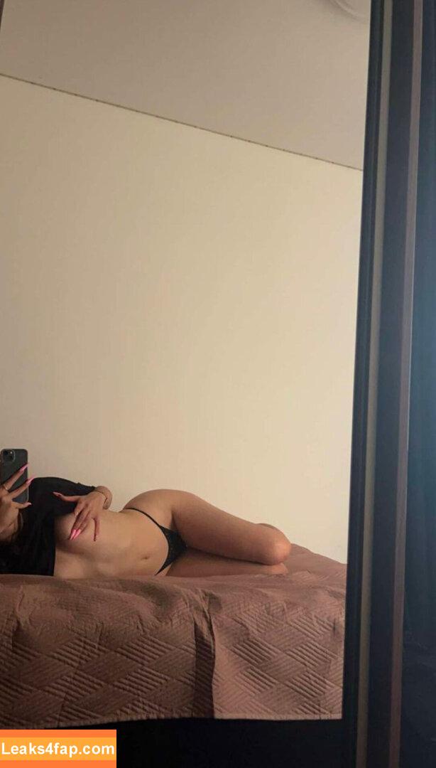 laska_privv /  leaked photo photo #0019