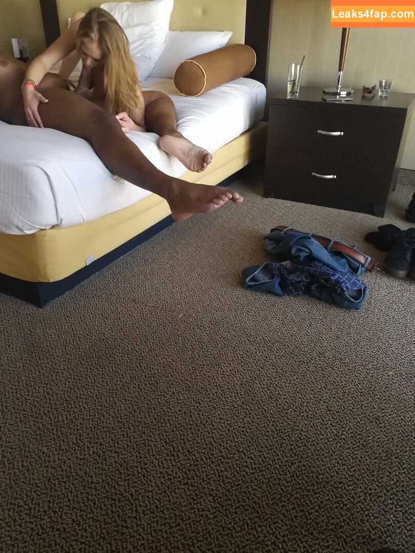 LasVegasHotwife / lasvegashotwife69 слитое фото фото #0109