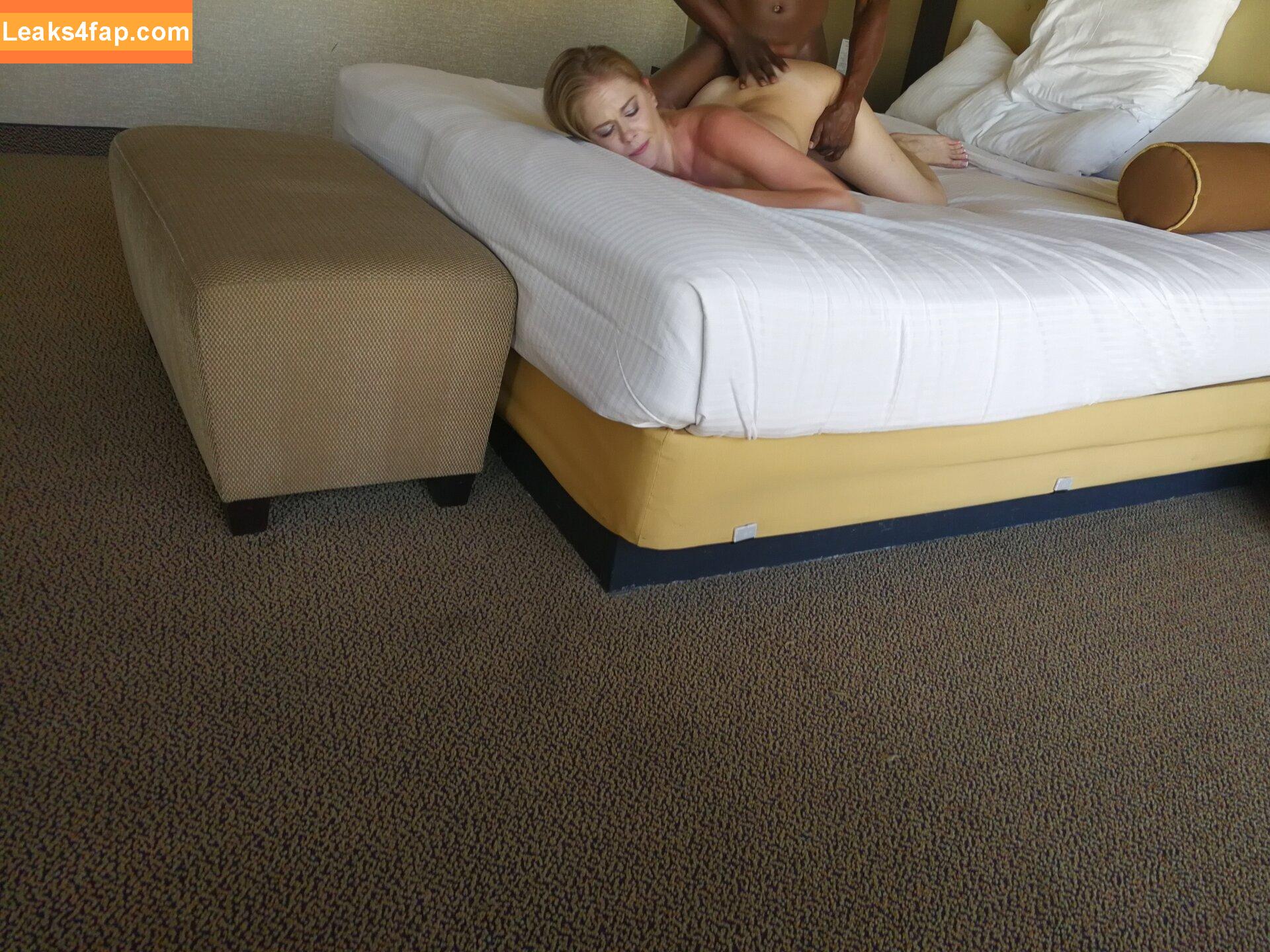 LasVegasHotwife / lasvegashotwife69 leaked photo photo #0133