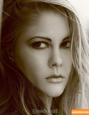 LasVegasHotwife photo #0031