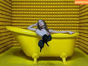 LasVegasHotwife photo #0071