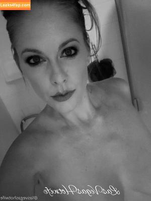 LasVegasHotwife photo #0163