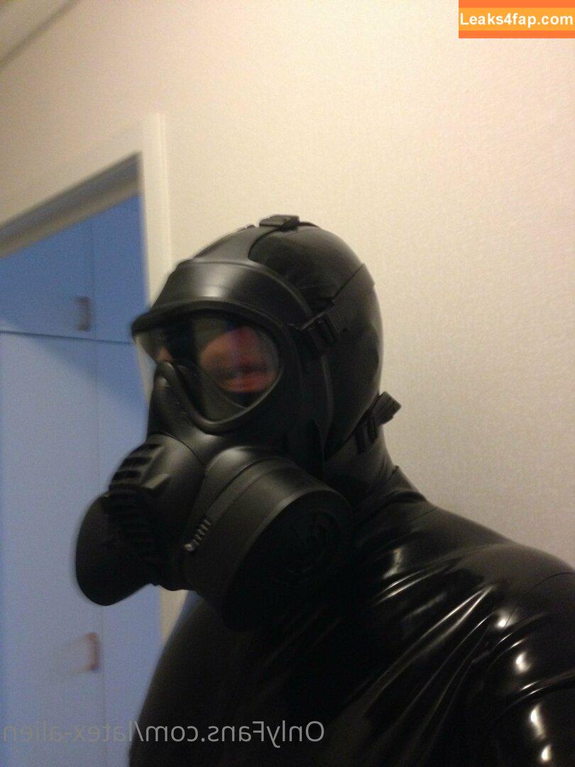 latex-alien /  leaked photo photo #0009