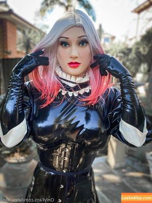 latex_alina photo #0027