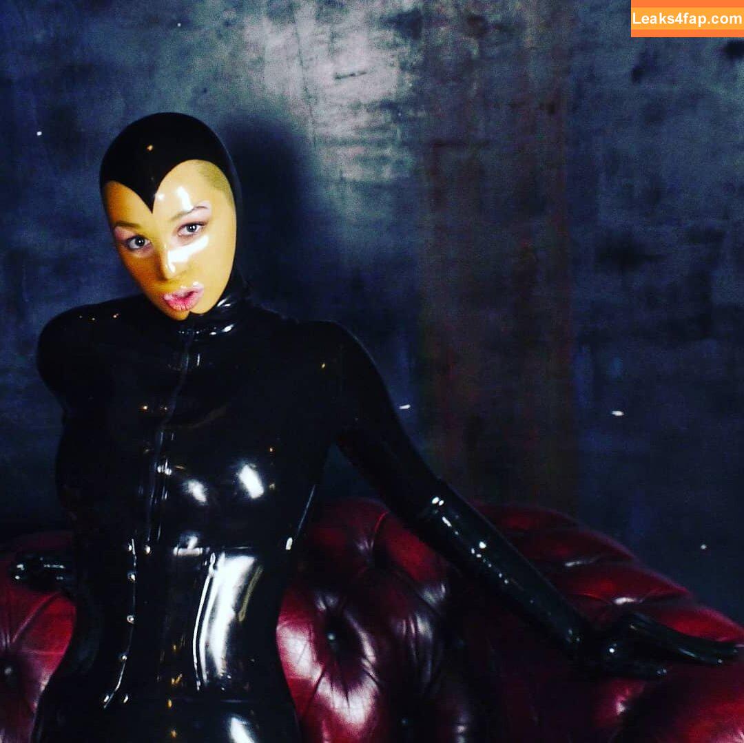 Latex Fetish / misslatexxx leaked photo photo #0145