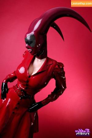 Latex Lucy фото #0023