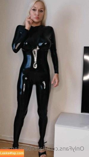 Latexbarbiemary photo #0075