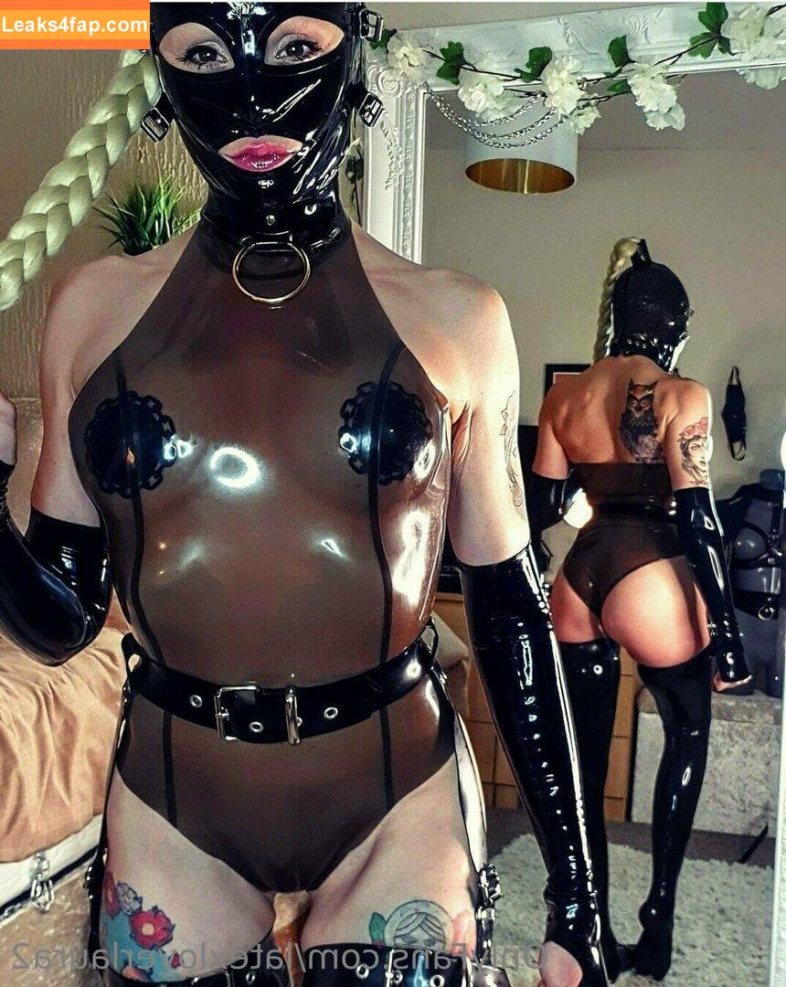 latexloverlaura2 / latex_fitness leaked photo photo #0033