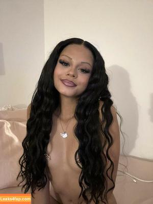 Latina Beauties photo #0046