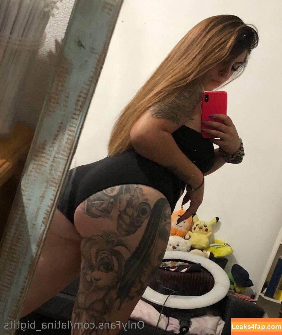 latina_bigtits /  leaked photo photo #0021