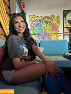 latinaasparkles photo #0037