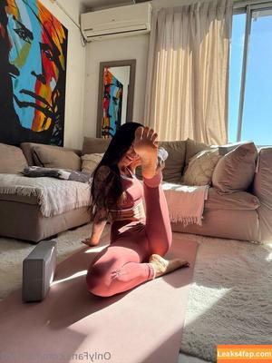 Latinar0 photo #0005