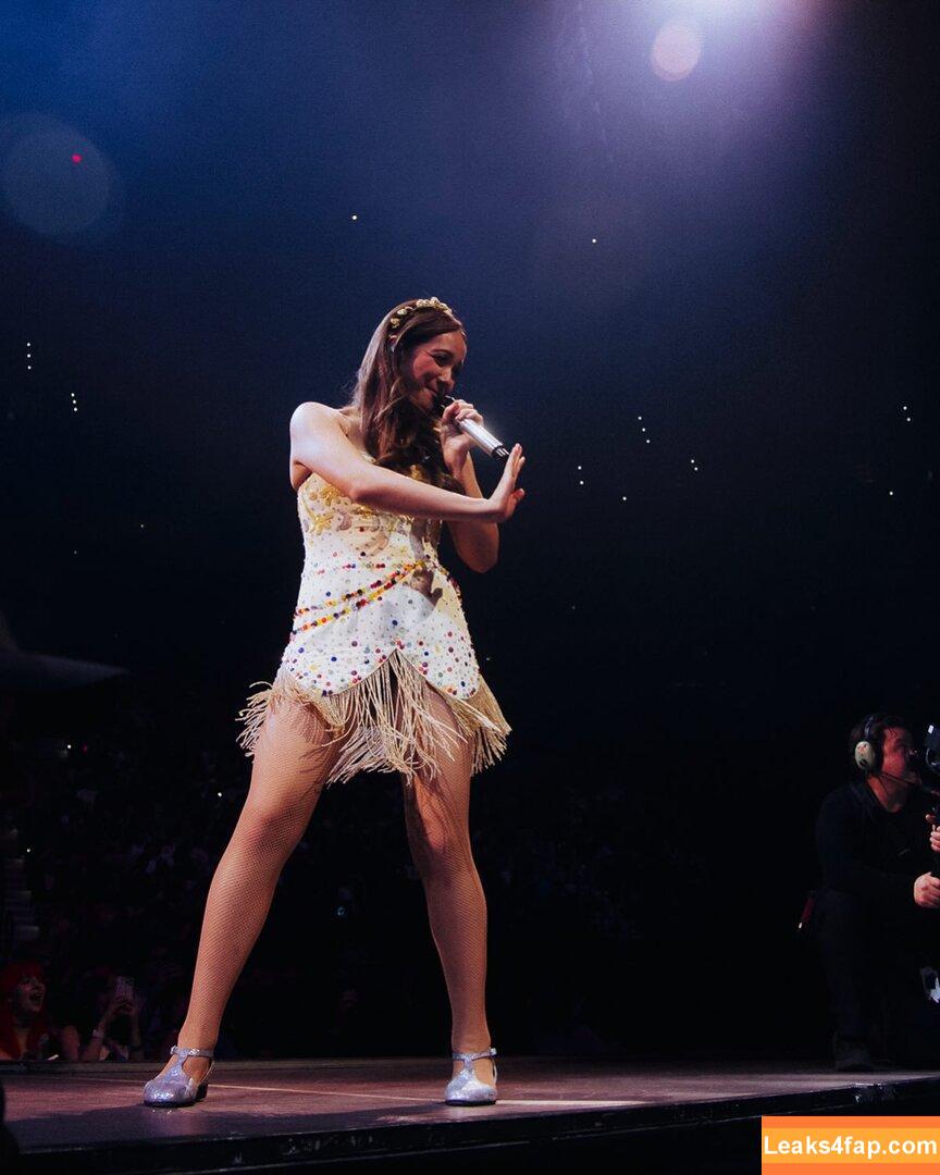 Laufey Lin / laufey leaked photo photo #0401