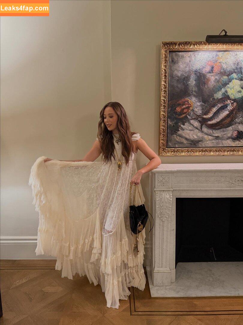 Laufey Lin / laufey leaked photo photo #0407