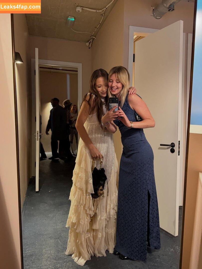 Laufey Lin / laufey leaked photo photo #0410