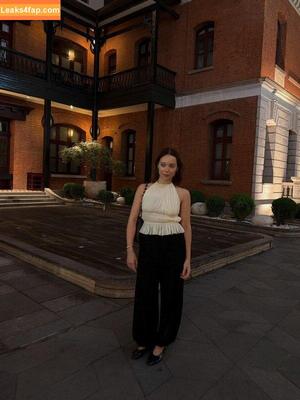Laufey Lin photo #0496
