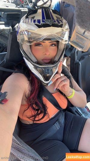 laughinglatina фото #0167