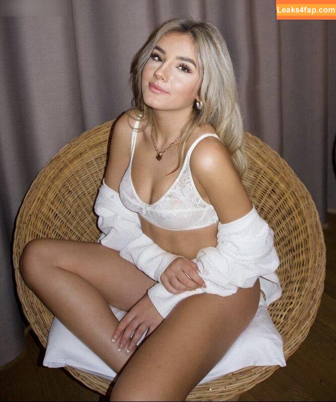 Laura Block / laurachesnok leaked photo photo #0014