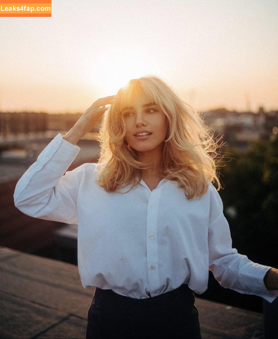 Laura Block / laurachesnok leaked photo photo #0099
