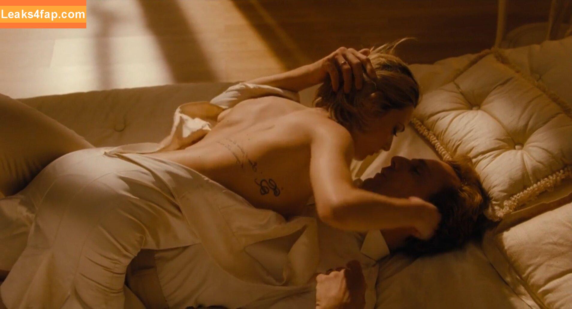 Laura Chiatti /  leaked photo photo #0002