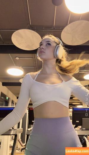 Laura Marie Soons photo #0391