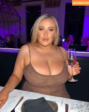 Laura Morgan photo #0079