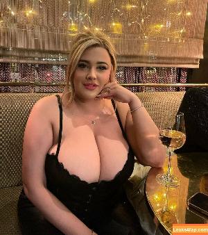 Laura Morgan photo #0139