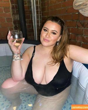 Laura Morgan photo #0167