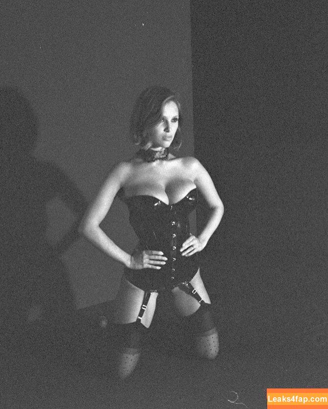 Laura Oganessian / Lauraoganessian leaked photo photo #0244