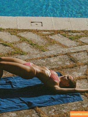 Laura Oganessian photo #0163