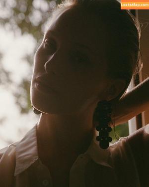 Laura Oganessian photo #0191