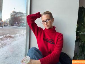 Laura Oganessian photo #0294