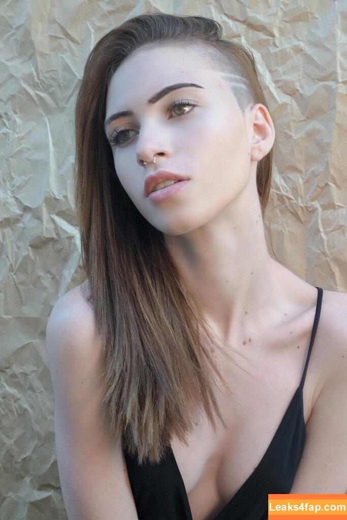 Laura Padilha / Ford Models / itslaurapadilha leaked photo photo #0012