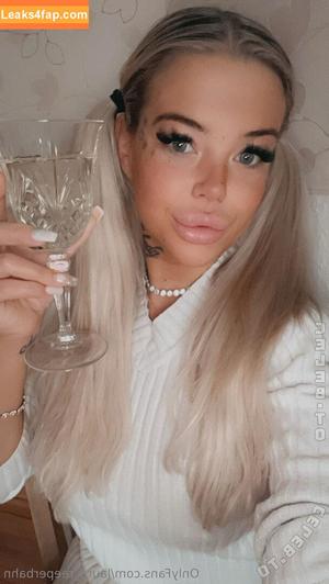 Laura Reeperbahn photo #0081