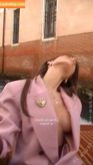 Laura Schultz photo #0300