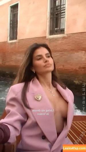 Laura Schultz photo #0301