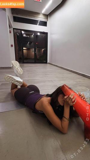 Laura Sophia photo #0004