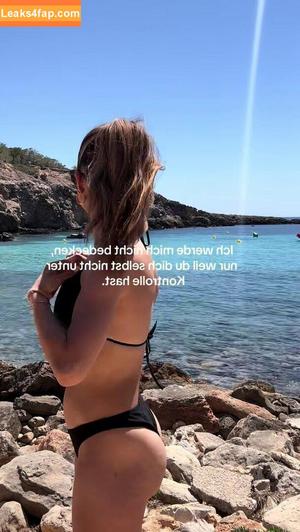 Laura Sophie photo #0137