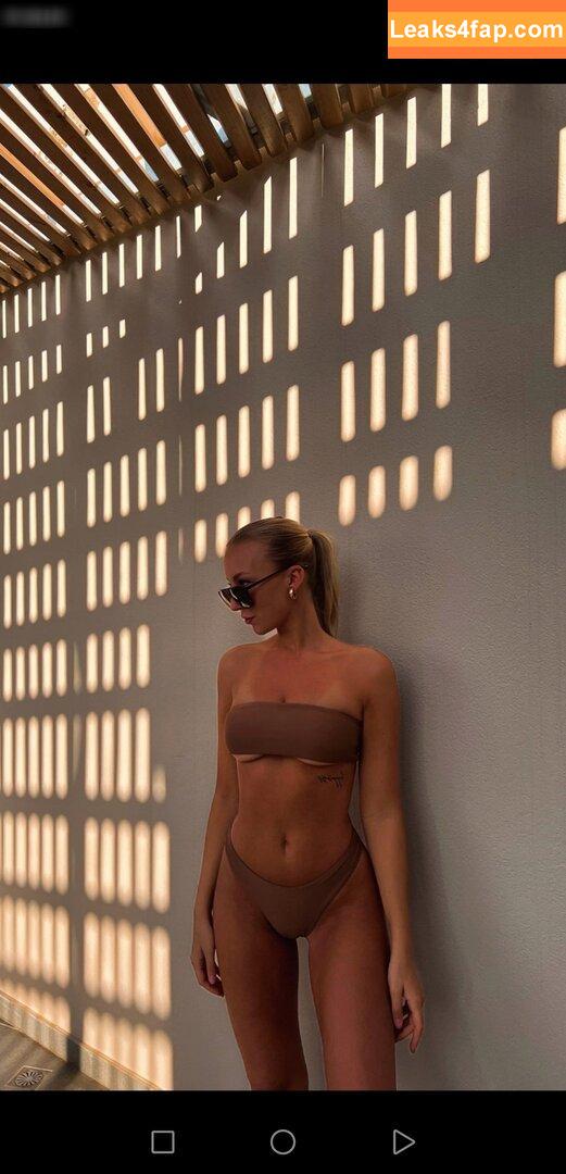 laura.vtsch /  leaked photo photo #0026