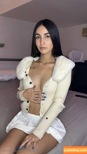 Laura Weber photo #0018
