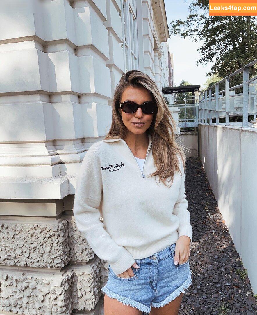 Laura Wontorra / LauraWontorra / laurachesnok leaked photo photo #0226