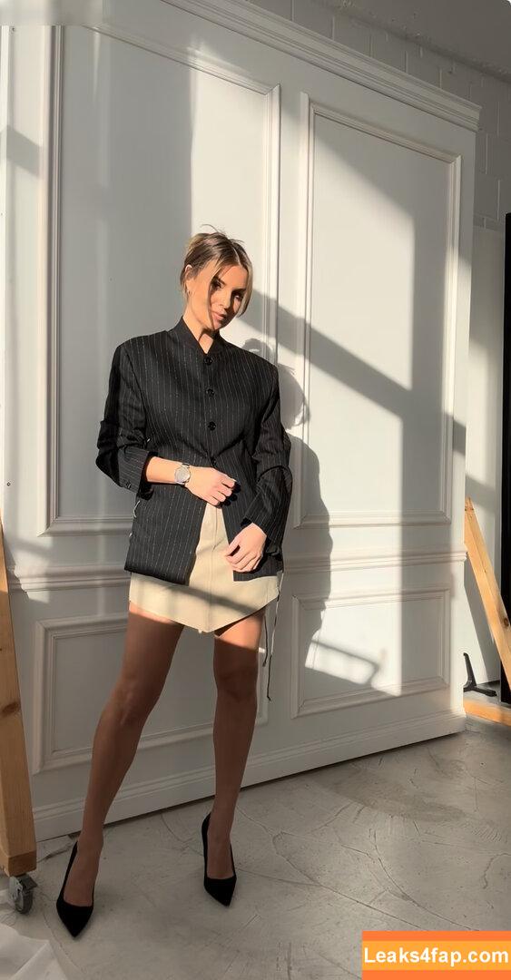 Laura Wontorra / LauraWontorra / laurachesnok leaked photo photo #0307