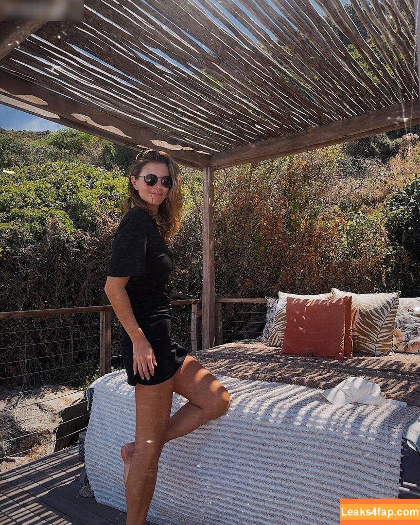 Laura Wontorra / LauraWontorra / laurachesnok leaked photo photo #0321