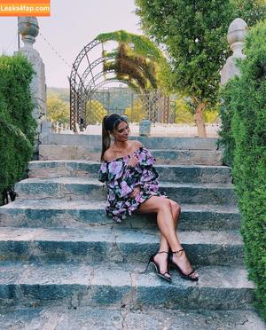 Laura Wontorra photo #0097